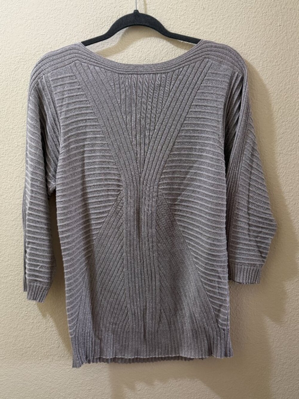 Silver Gray Ribbed Knit Top Size L - Picture 3 of 4